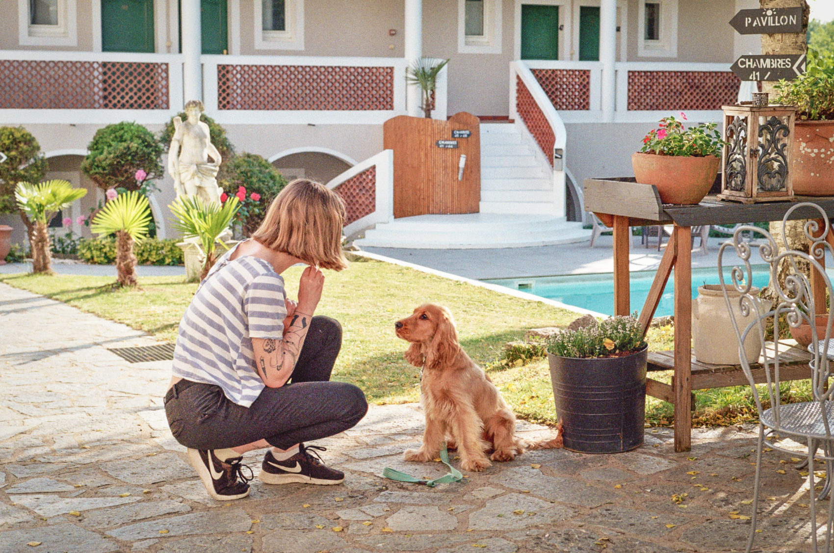 phot de Ellie James et son chien pépé