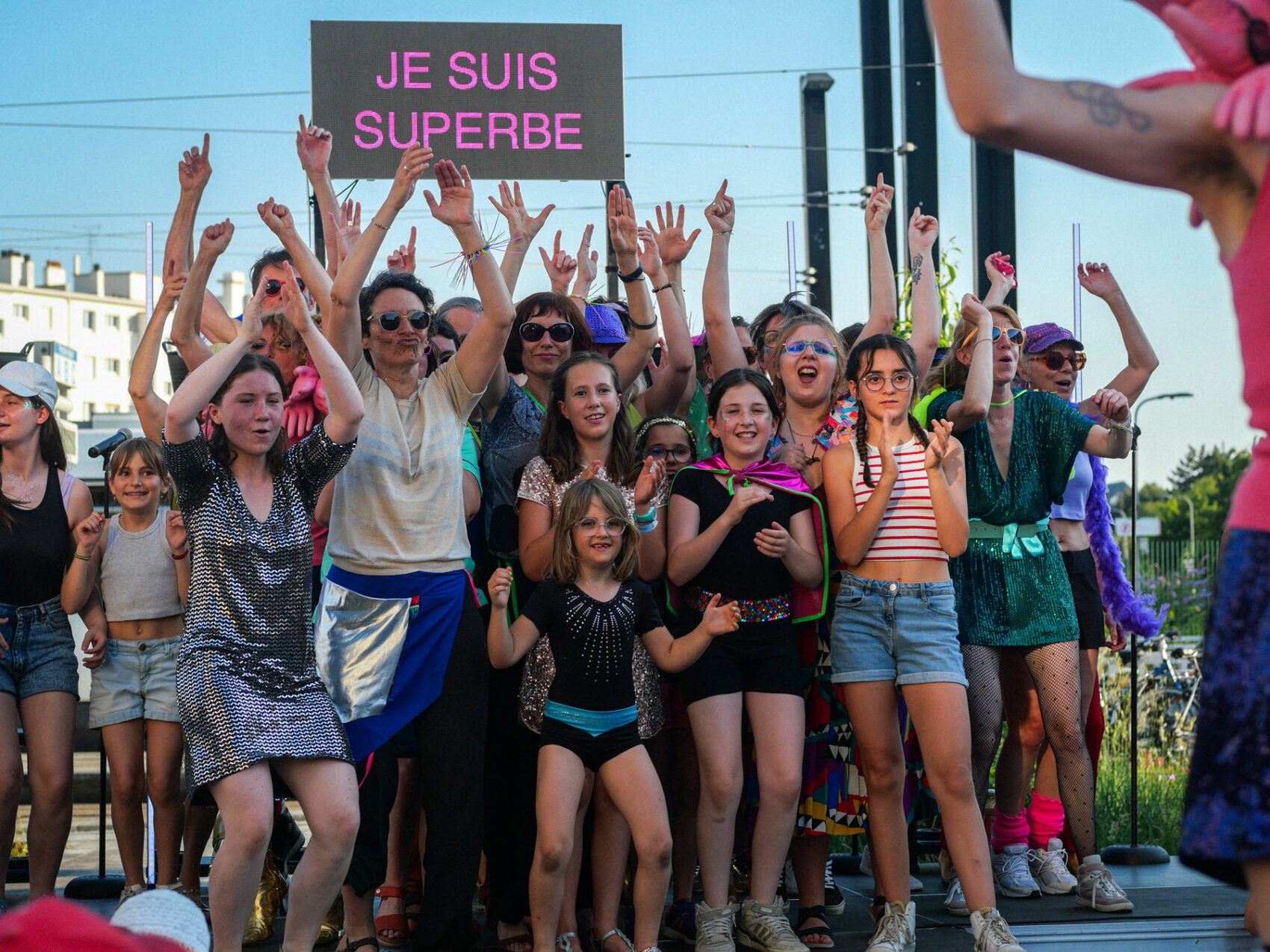 Photo des complices sur scène du spectacle Superbes